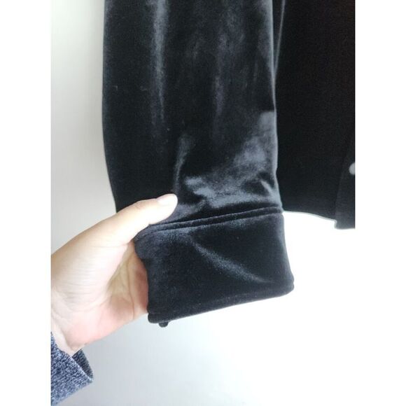 Zara Women Black Velvet Button Down Shacket (Shirt/Jacket Combo) size Large - Picture 6 of 9